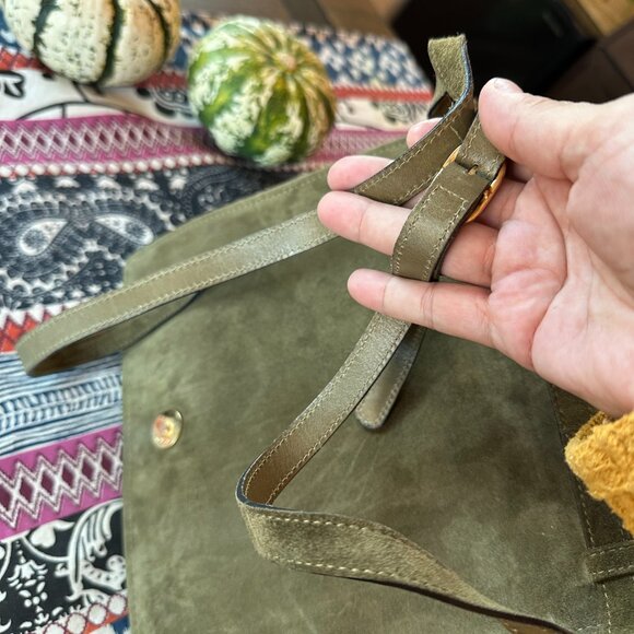 Salvatore Ferragamo Olive Green Suede Crossbody Shoulder Bag, Vintage, Rare - Picture 15 of 15